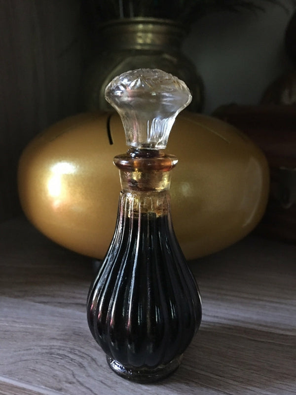 زيت عطري برائحة المسك الأسود (تركيبة جديدة)