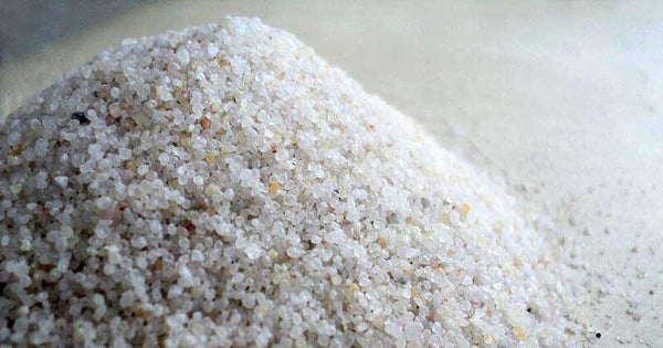 Natural silica sand (0.6 - 1.2 mm )