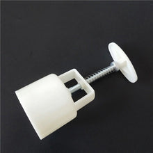 قالب قنبلة حمام على شكل كعكة القمر